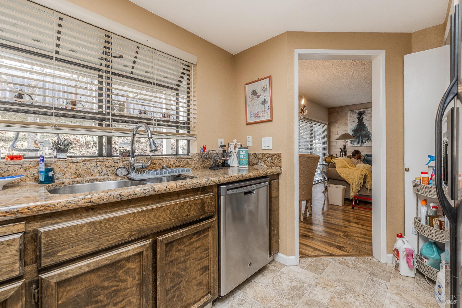 2454 Sebastopol Lane