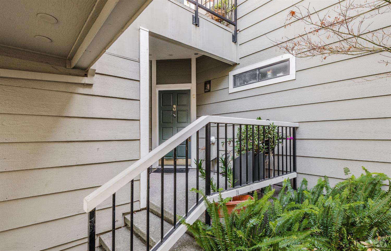 2454 Sebastopol Lane