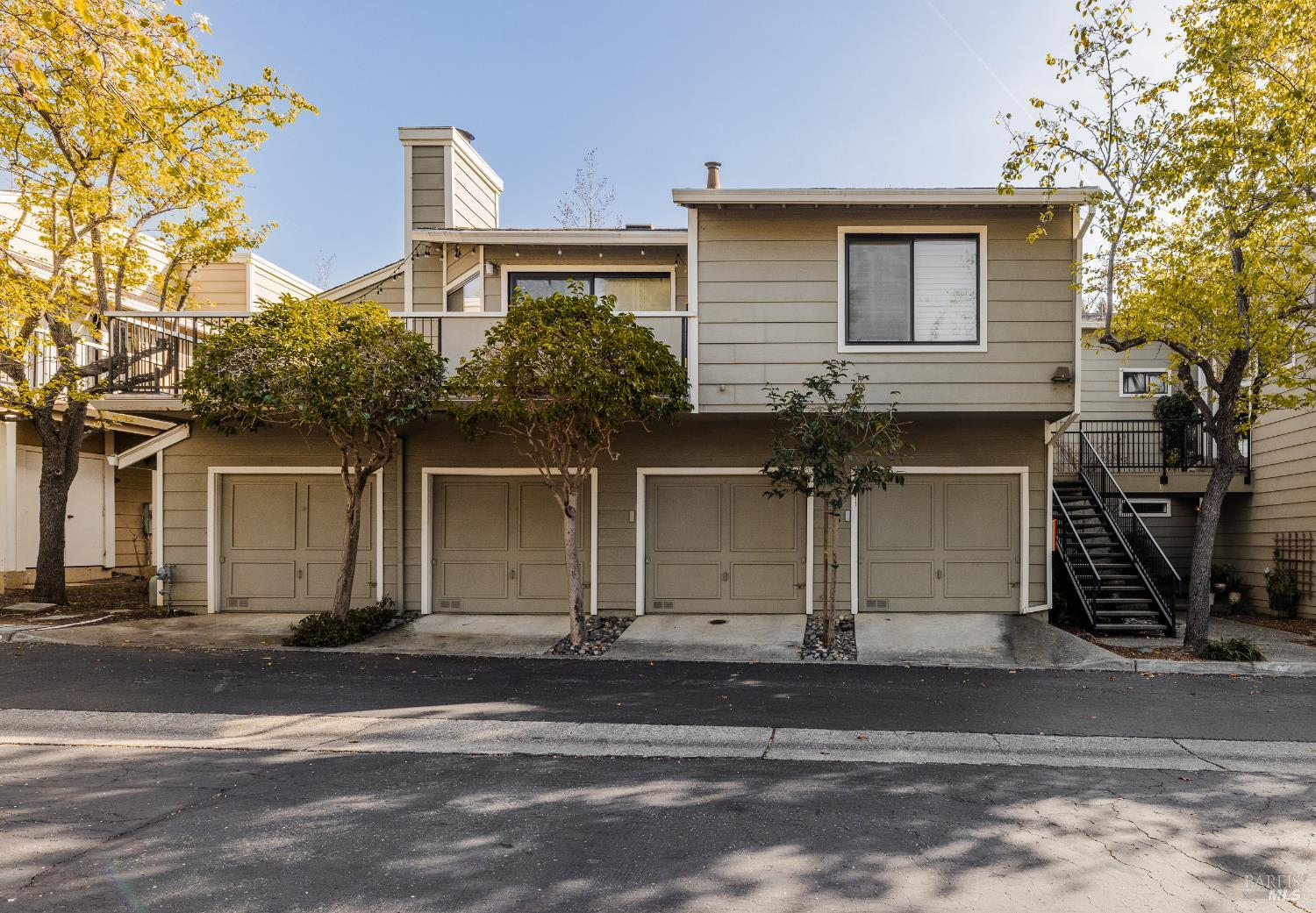 2454 Sebastopol Lane