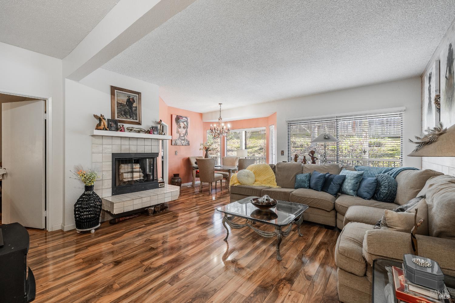 2454 Sebastopol Lane
