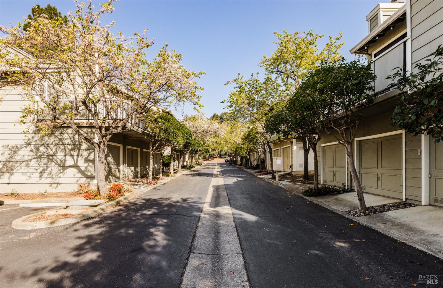 2454 Sebastopol Lane