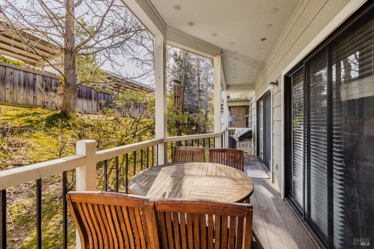 2454 Sebastopol Lane