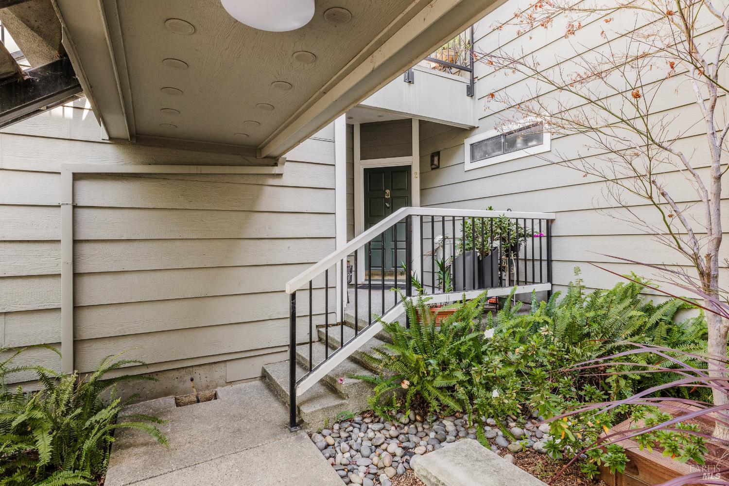 2454 Sebastopol Lane