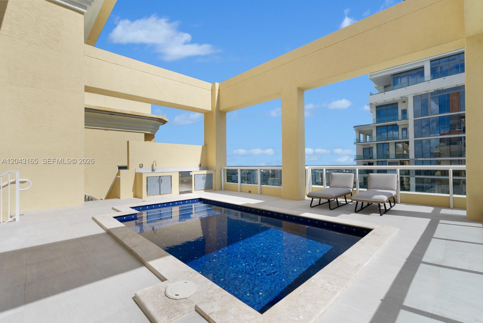 17875 Collins Avenue PH5002