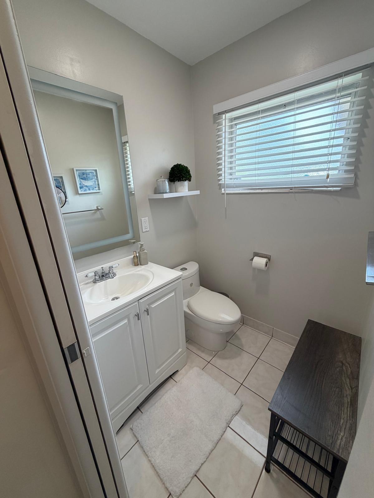 2572 E Emory Dr D