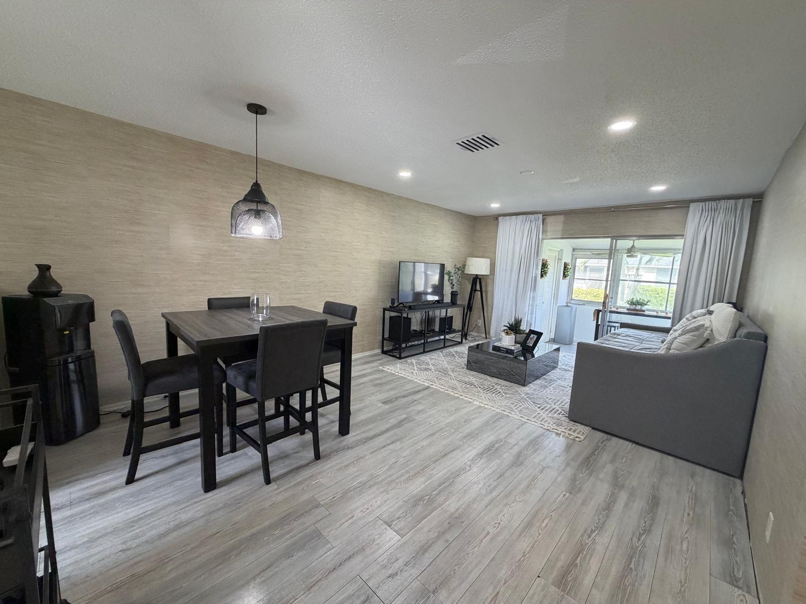 2572 E Emory Dr D