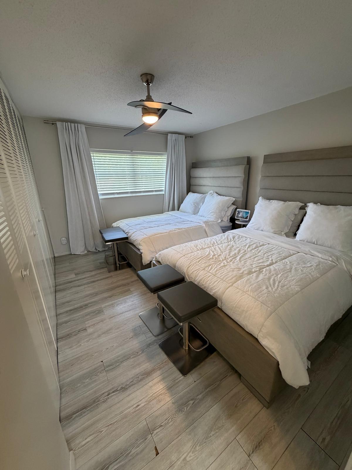 2572 E Emory Dr D
