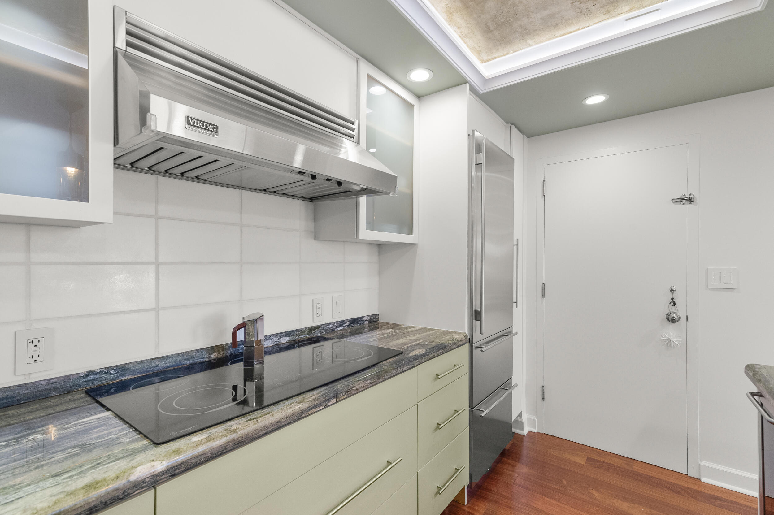 170 Chilean Avenue 3c