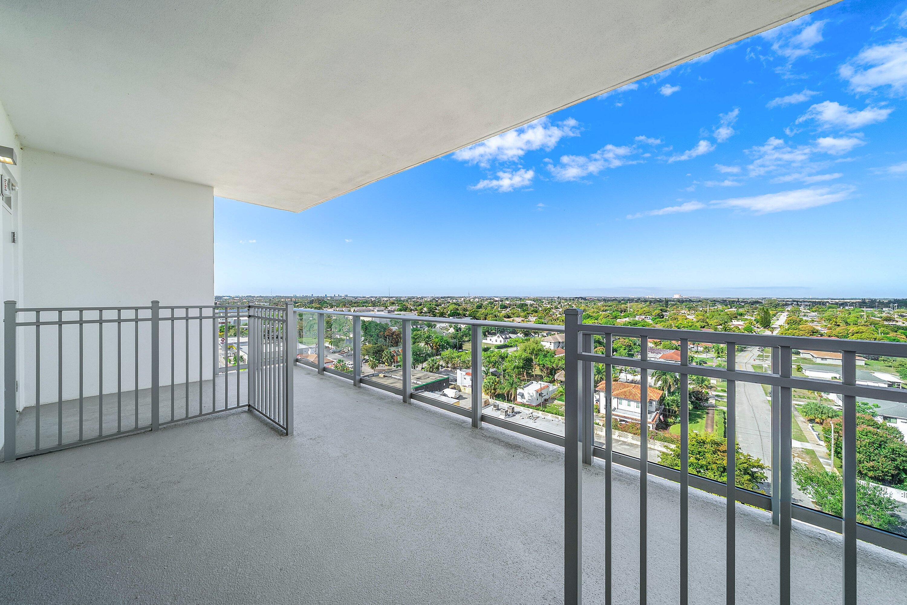 220 Lake Shore Drive 1010