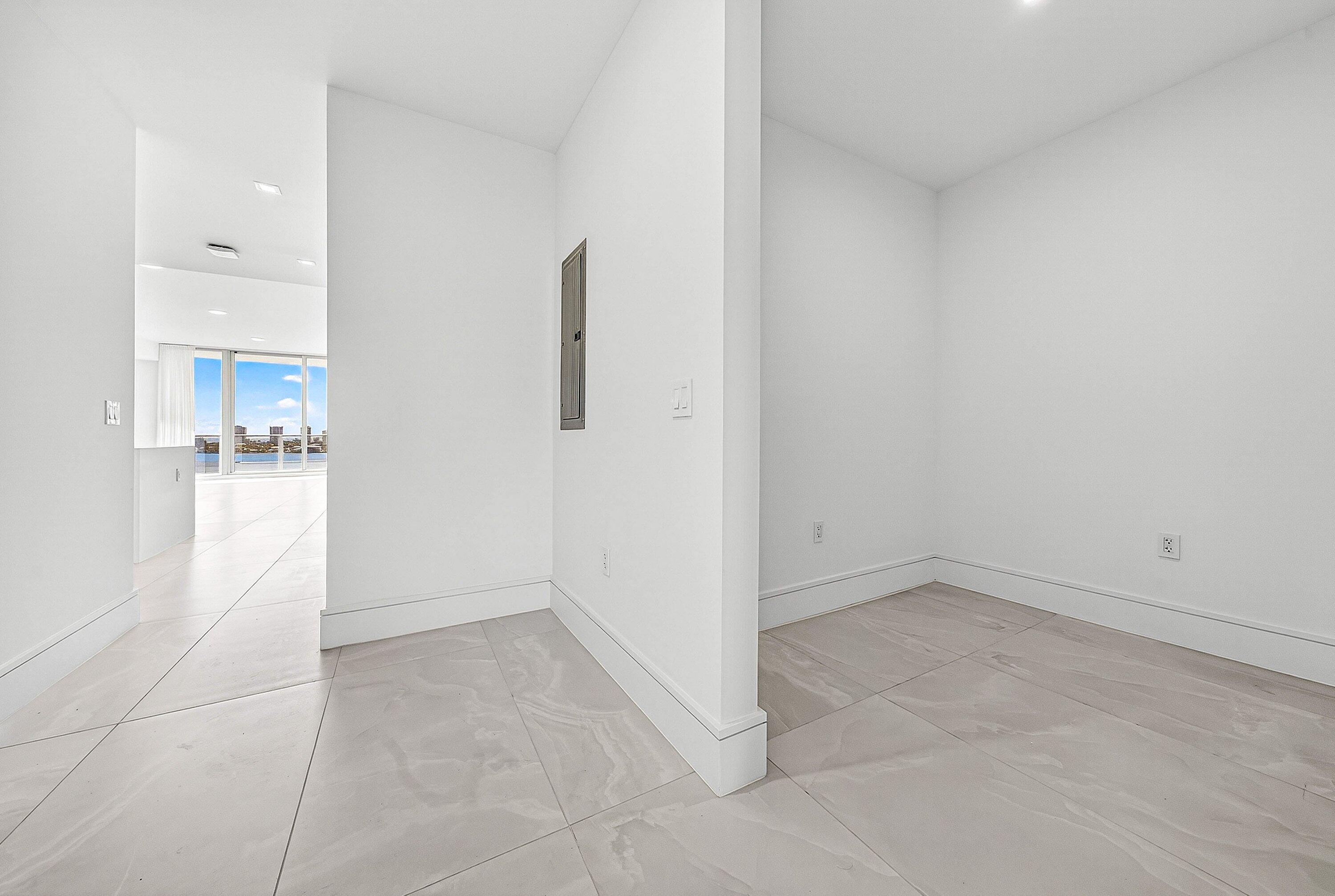 220 Lake Shore Drive 1010