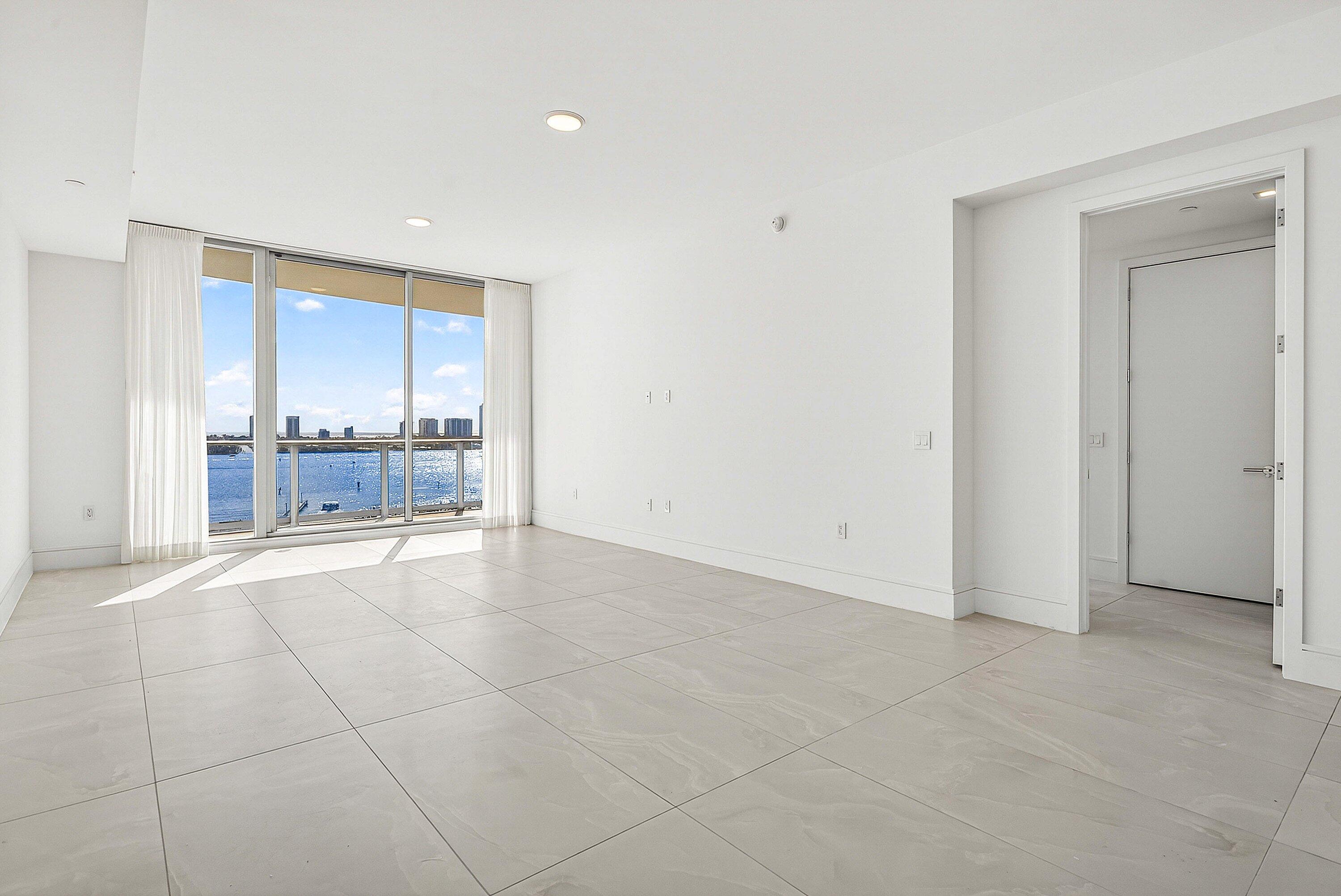 220 Lake Shore Drive 1010