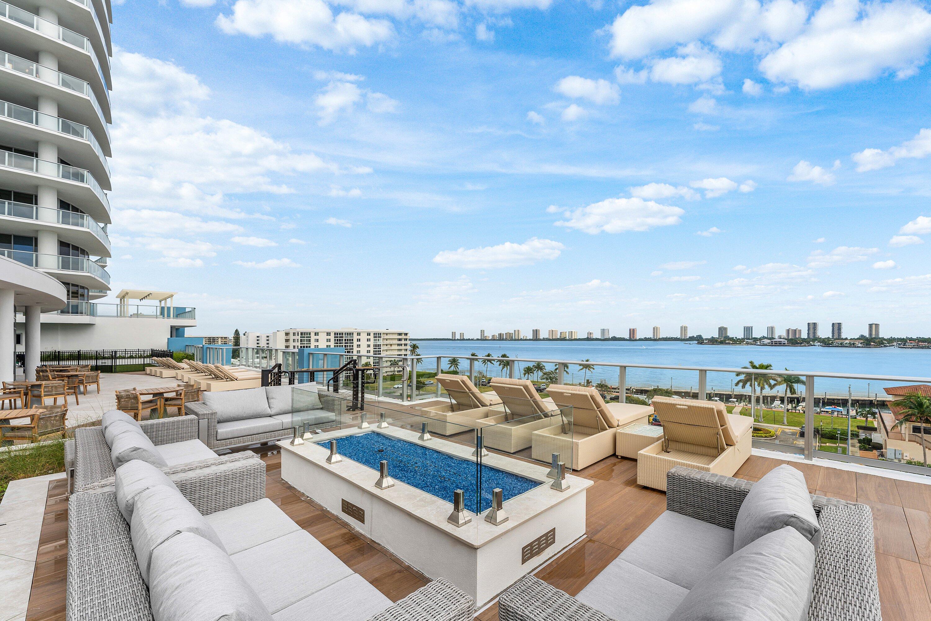 220 Lake Shore Drive 1010