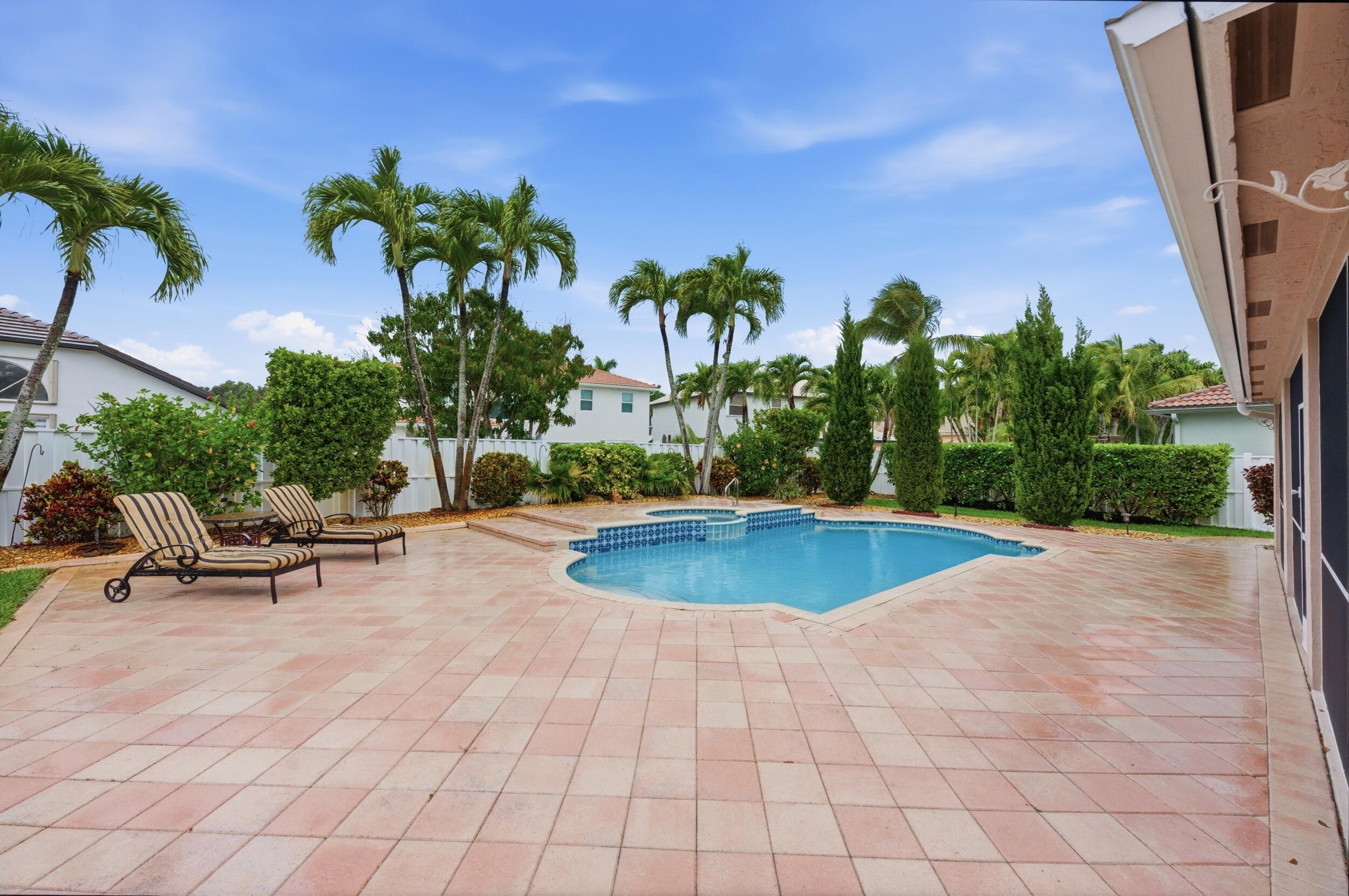648 SW 168th Terrace