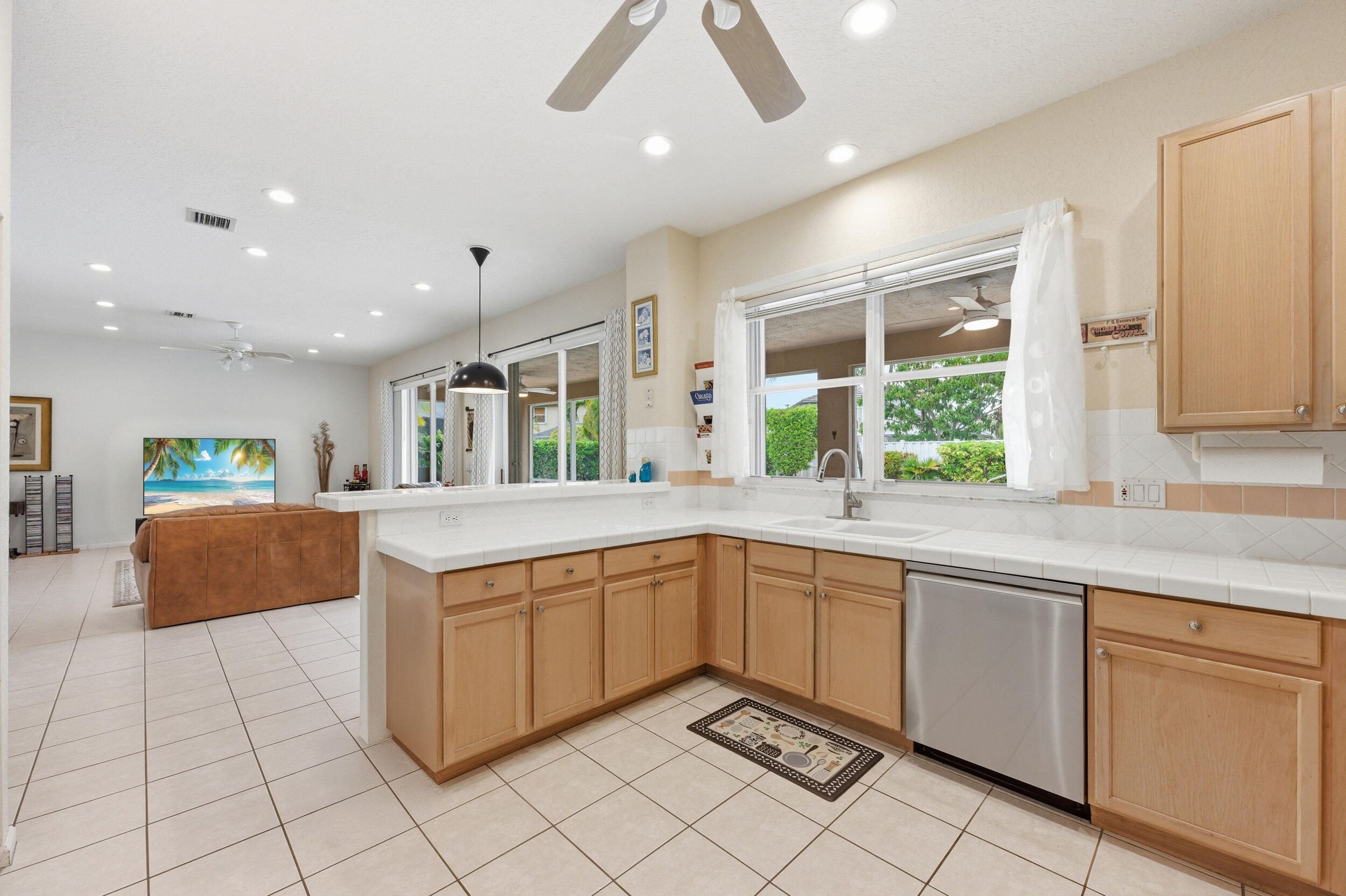 648 SW 168th Terrace