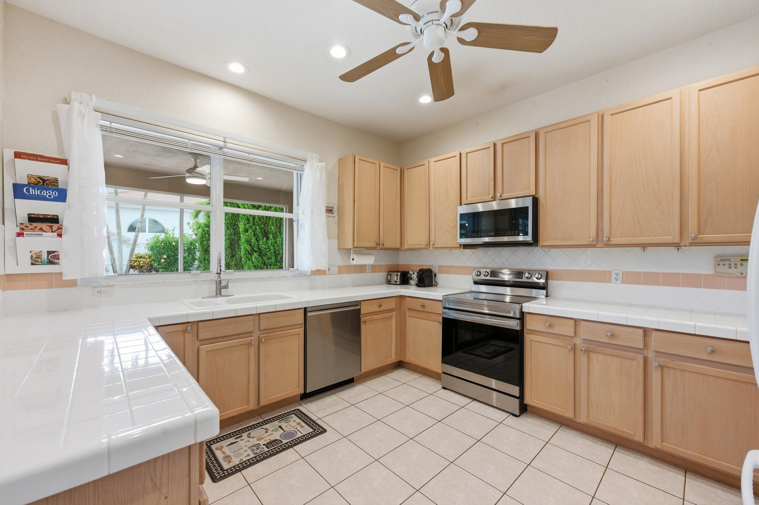 648 SW 168th Terrace