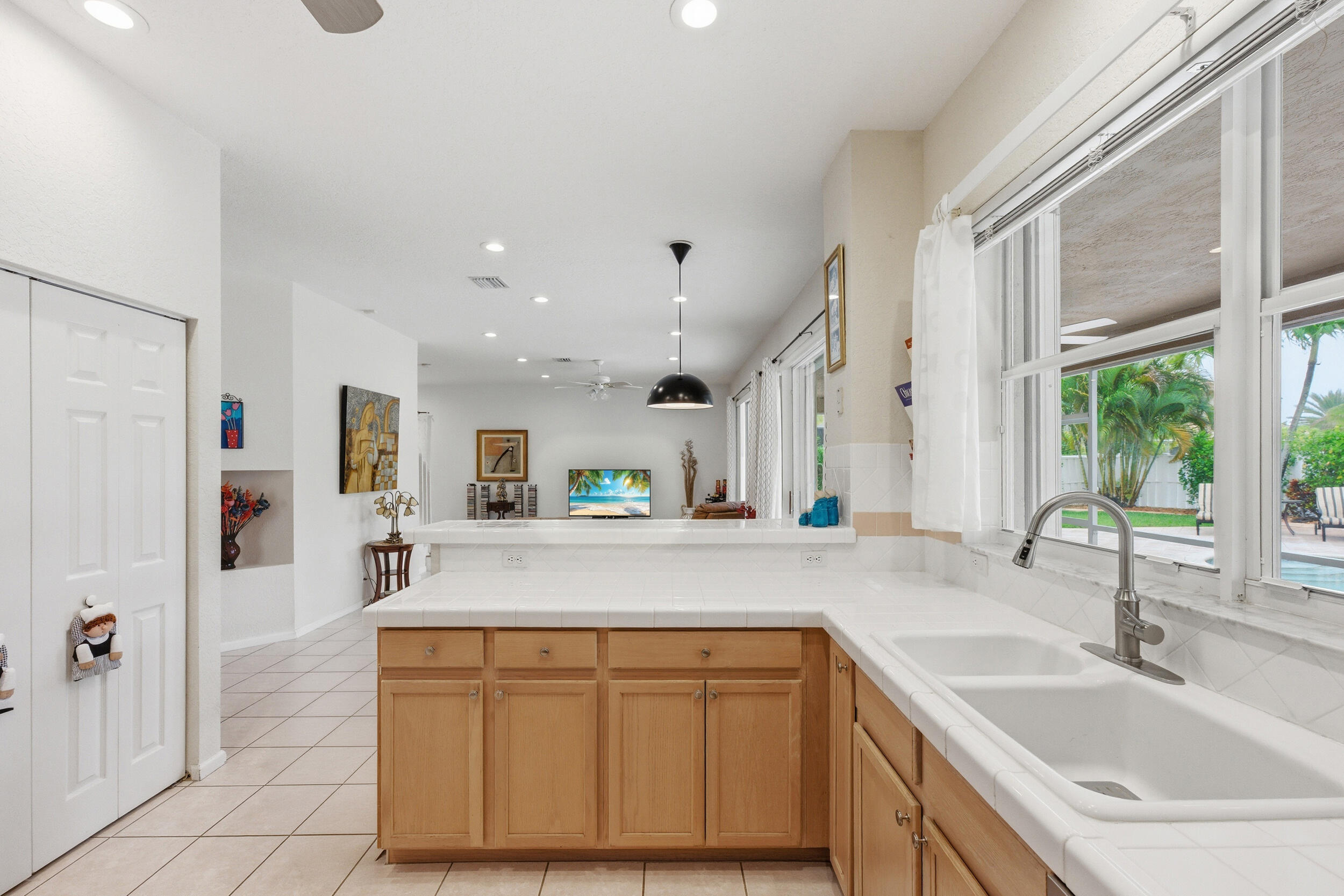 648 SW 168th Terrace