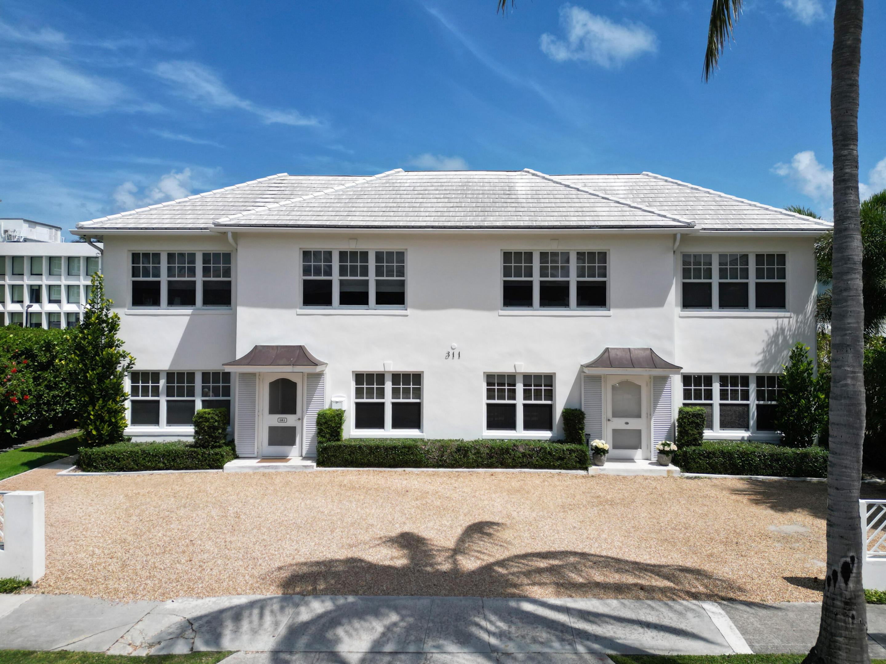311 Cocoanut Row 101