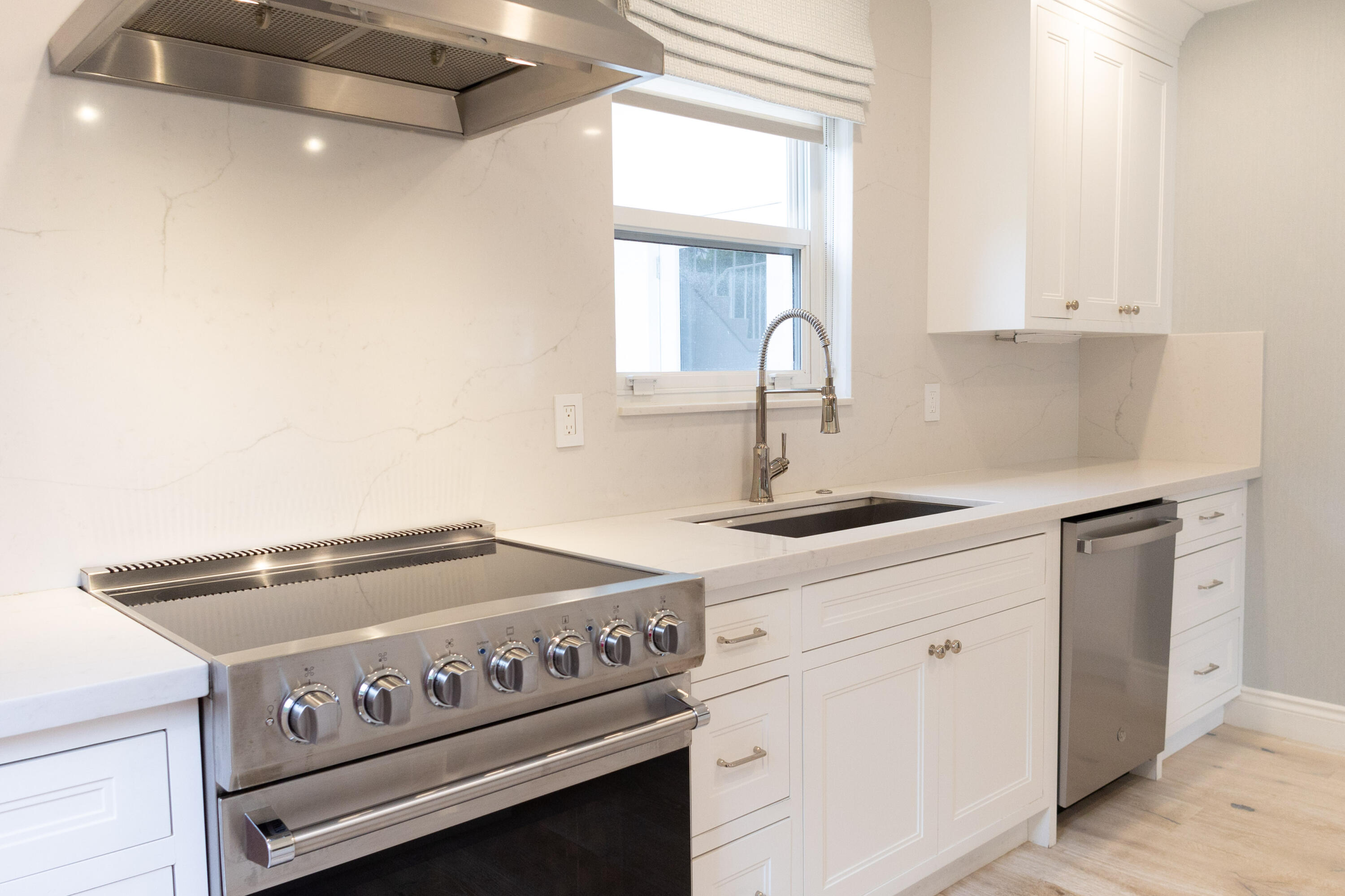 311 Cocoanut Row 101