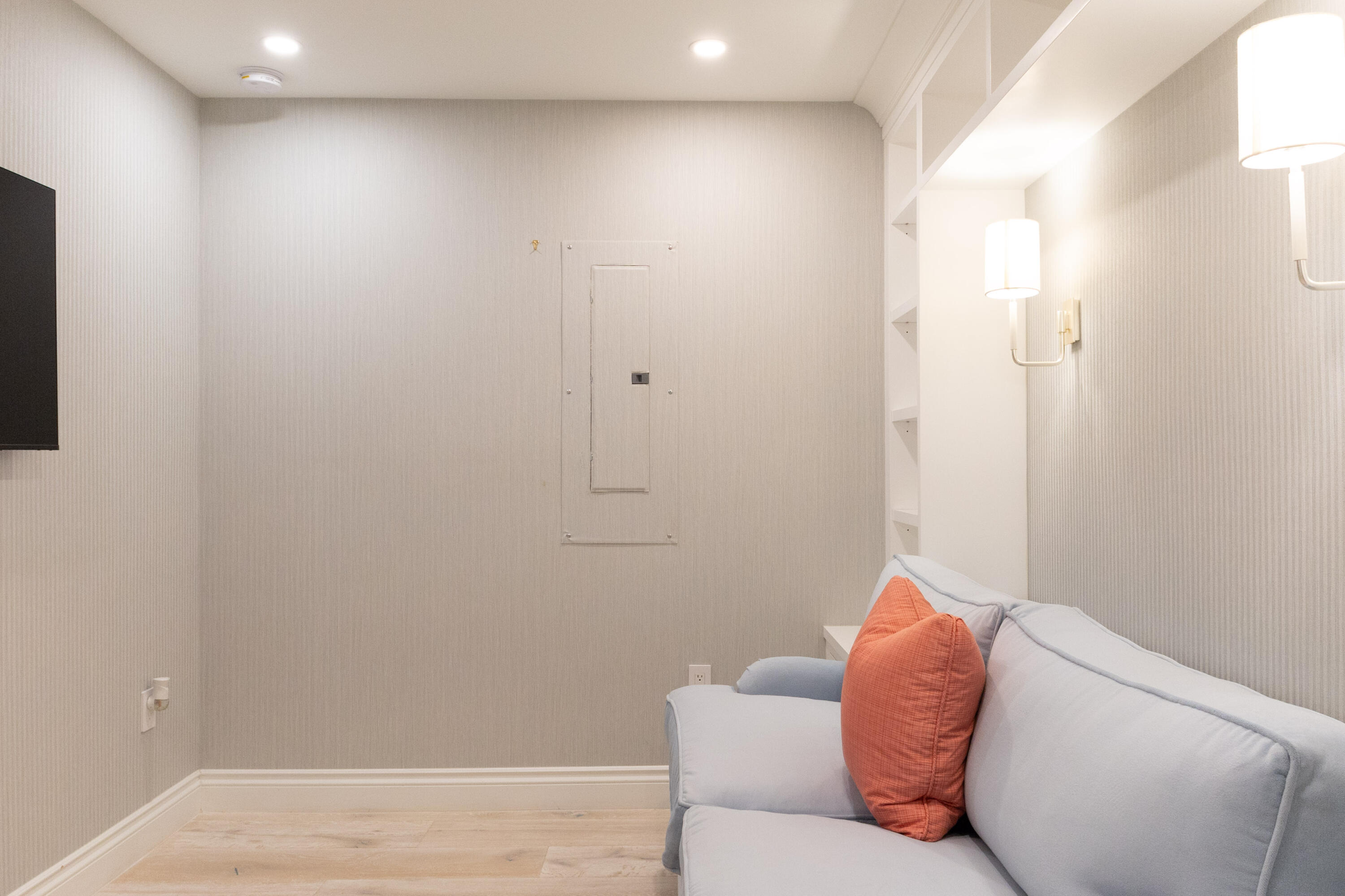 311 Cocoanut Row 101