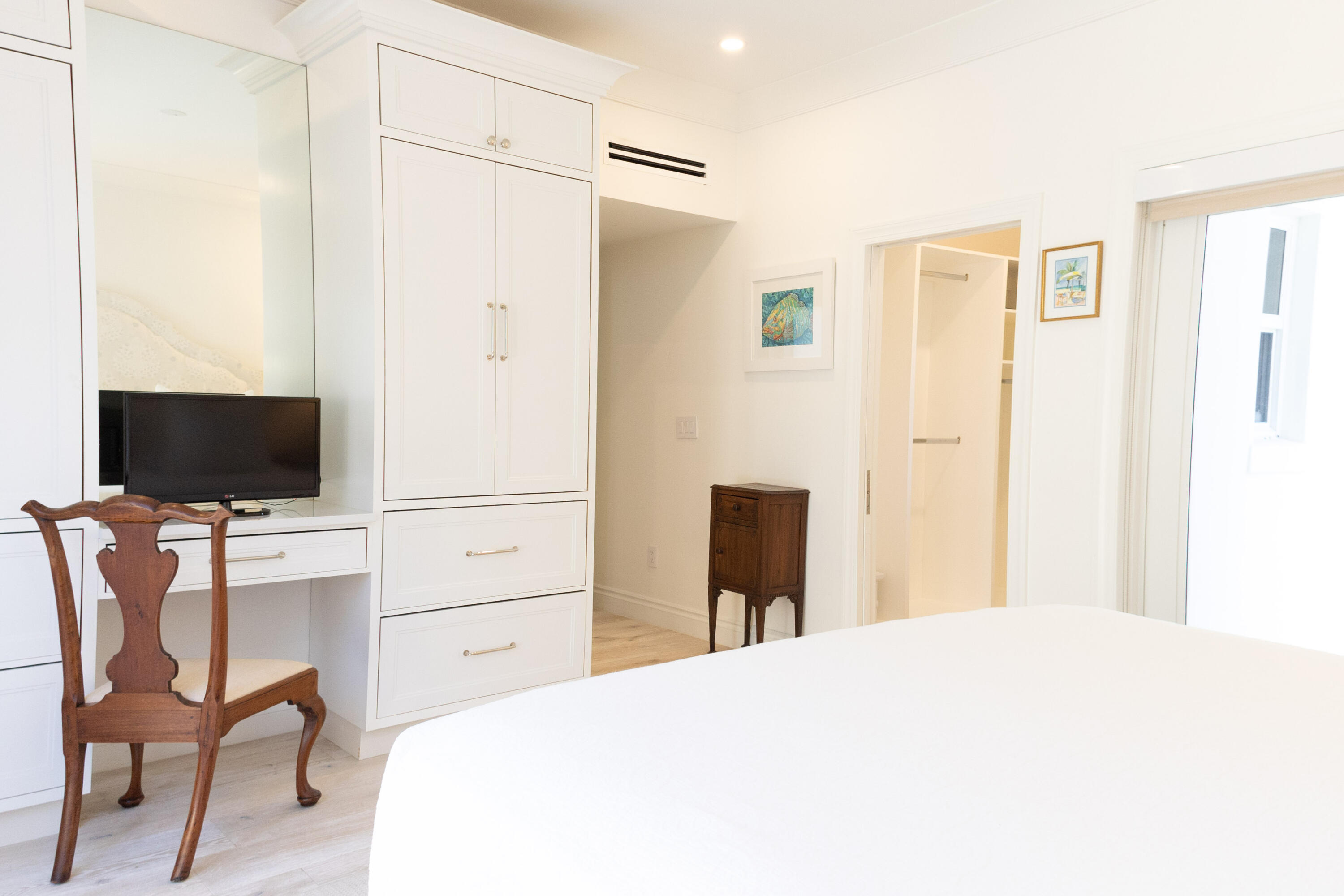 311 Cocoanut Row 101