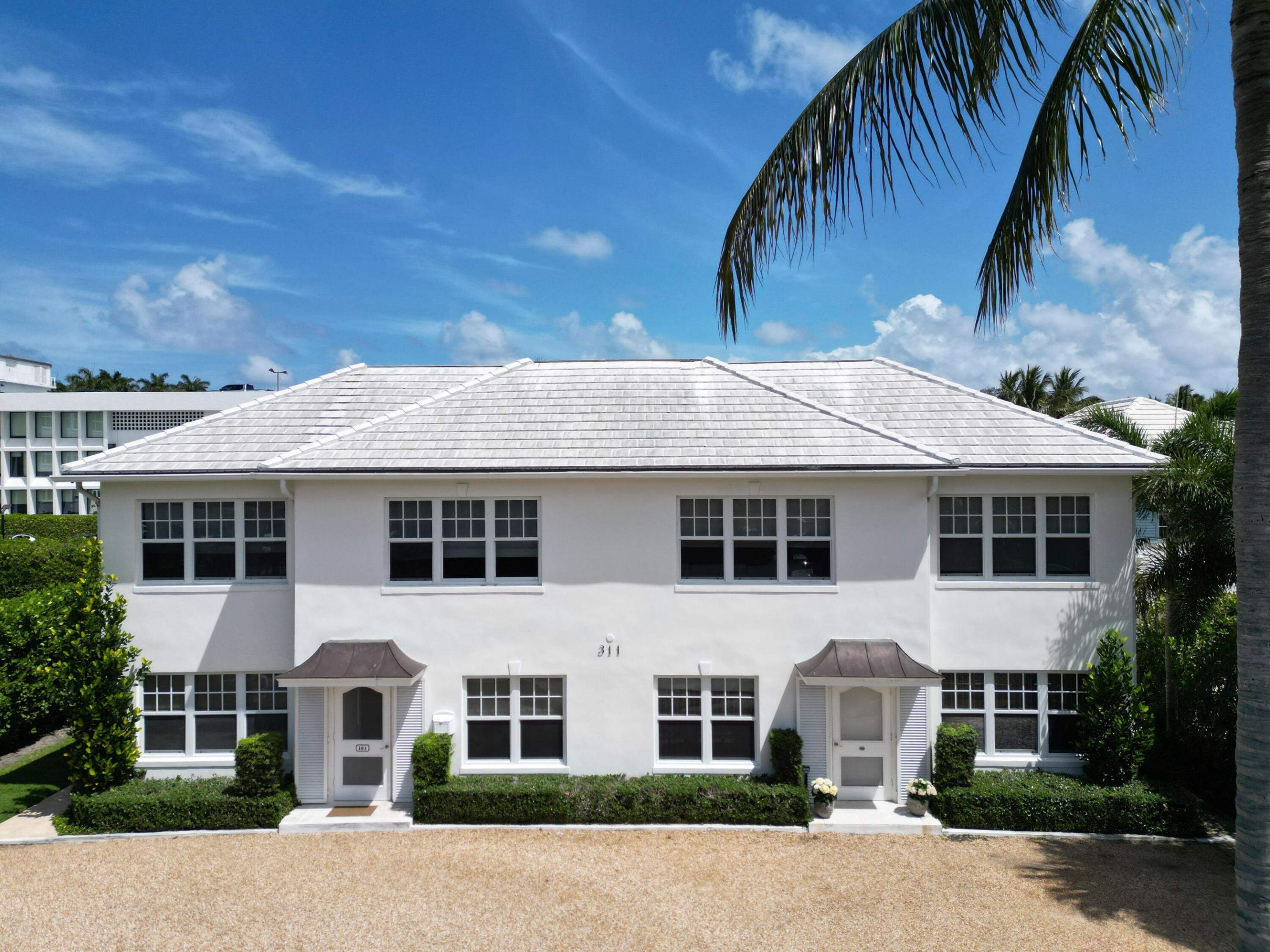 311 Cocoanut Row 101