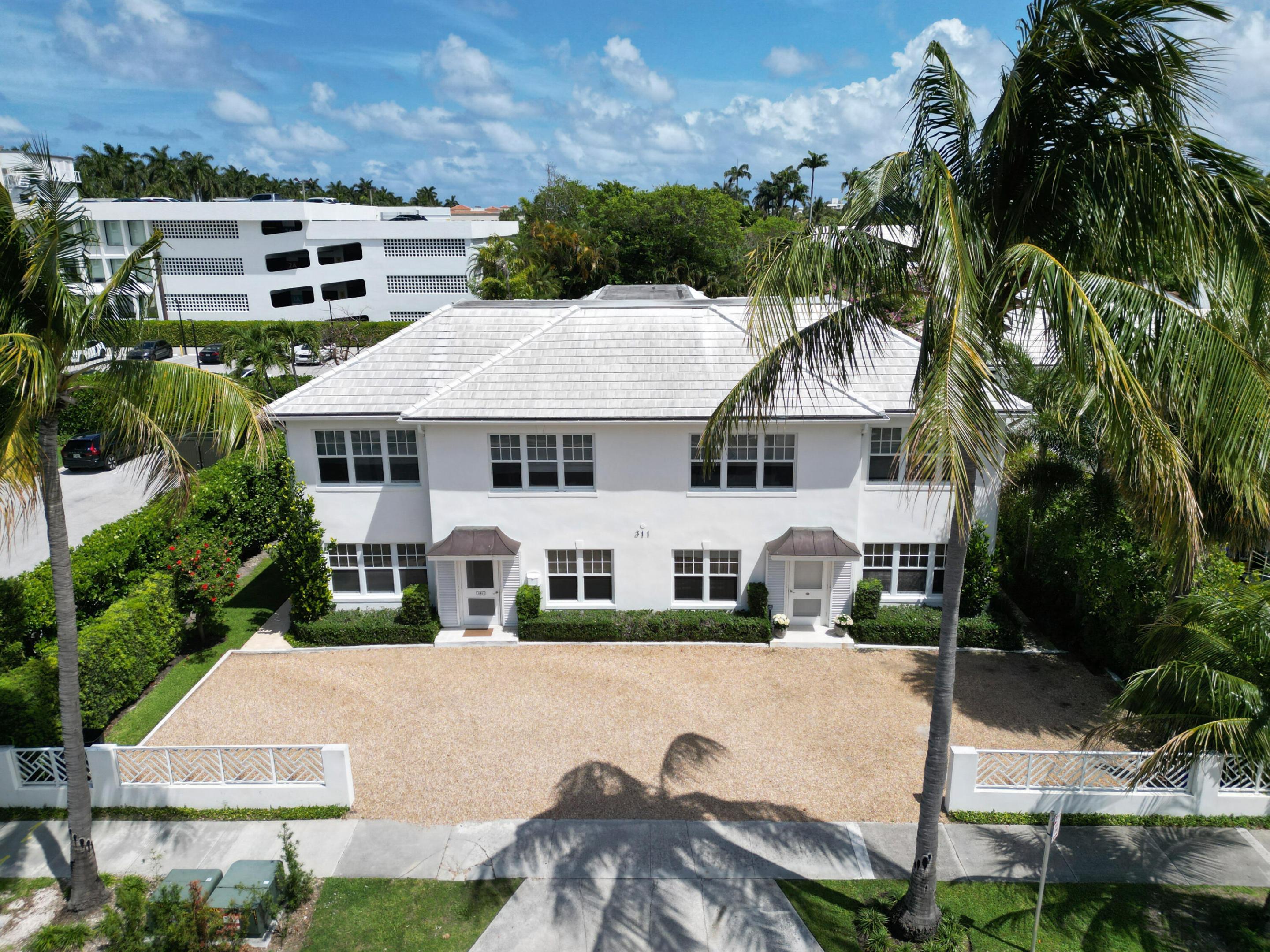 311 Cocoanut Row 101