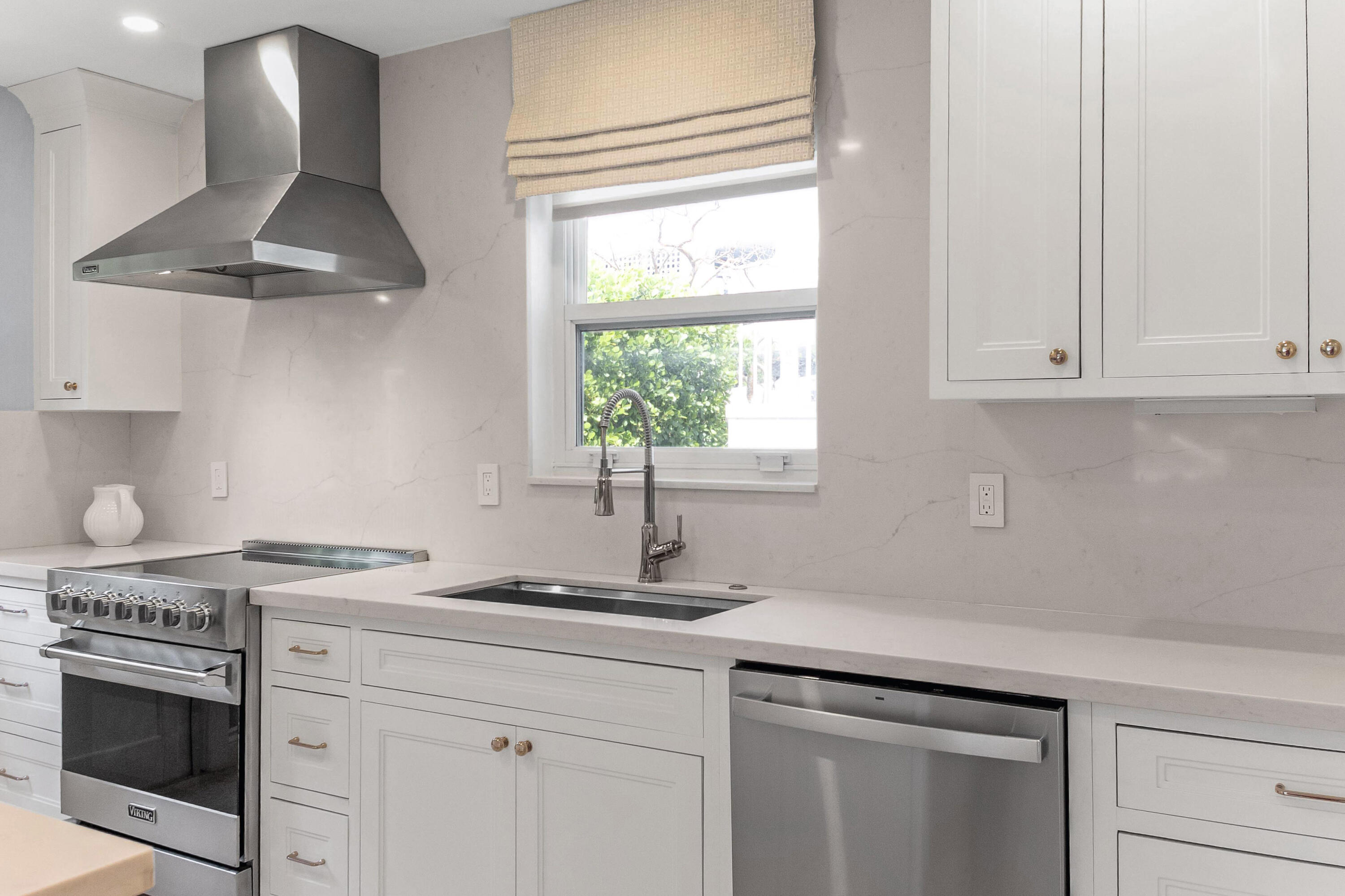 311 Cocoanut Row 101