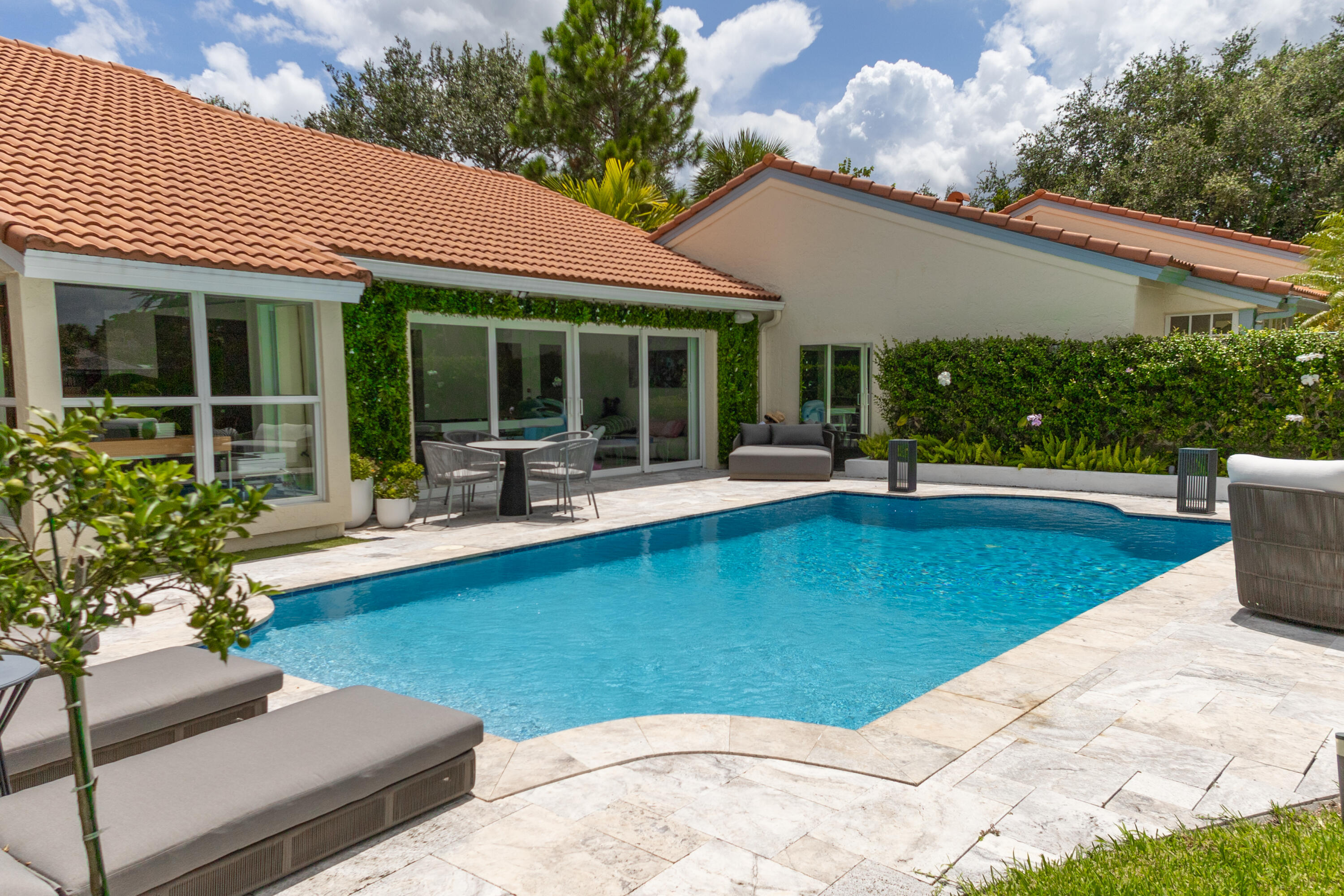 2291 Las Casitas Drive