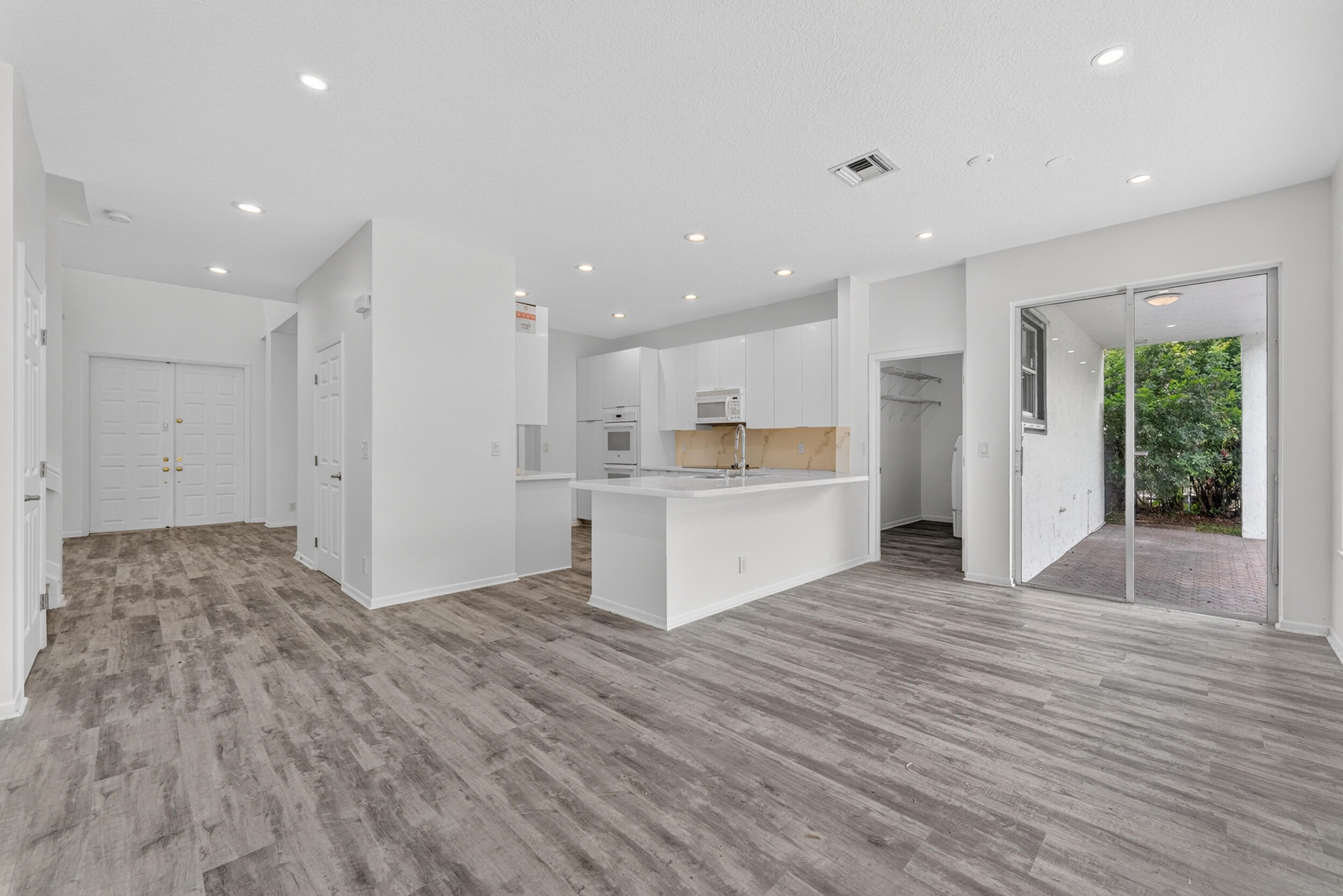10749 Nashville Drive