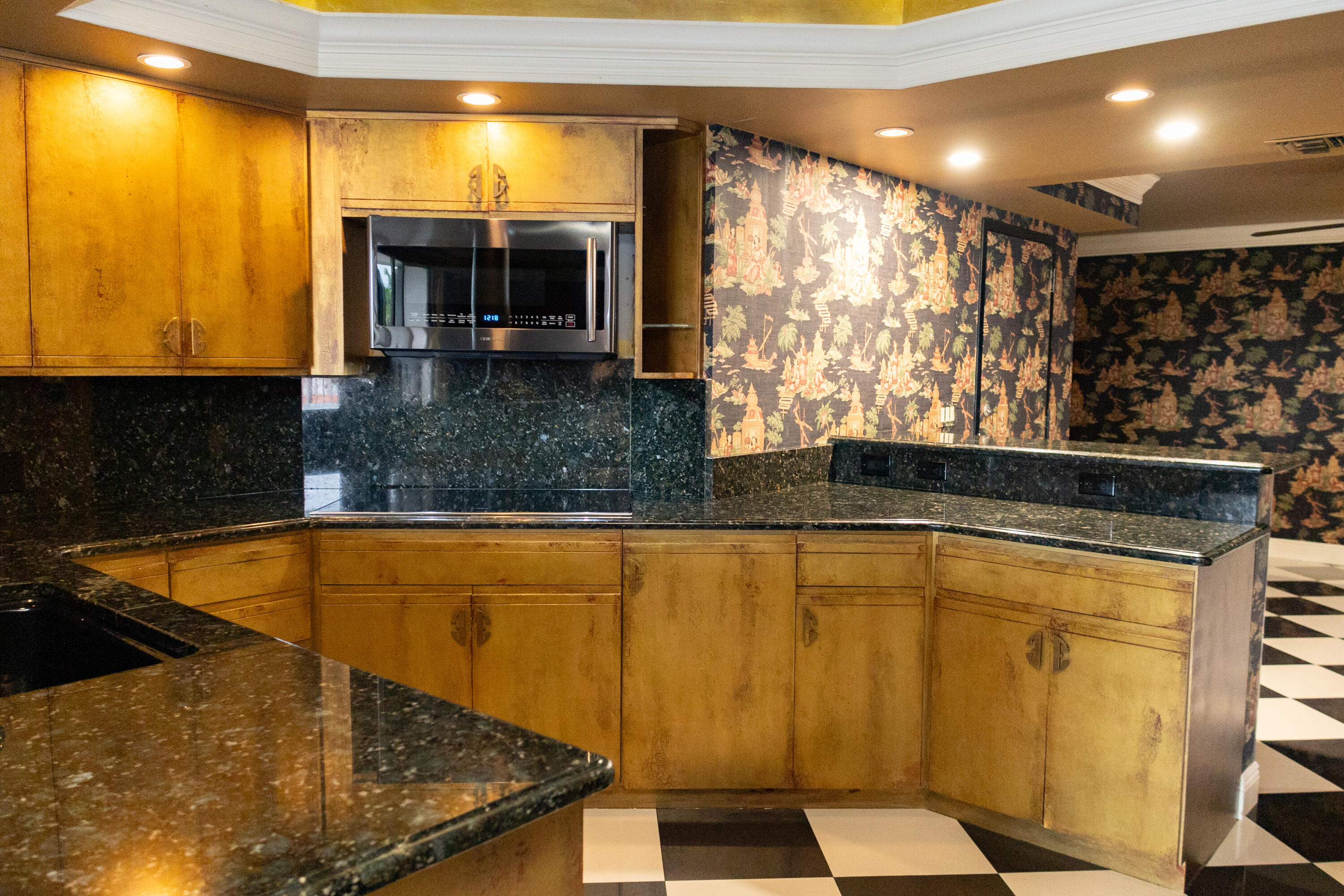 3100 NE 47th Court 305