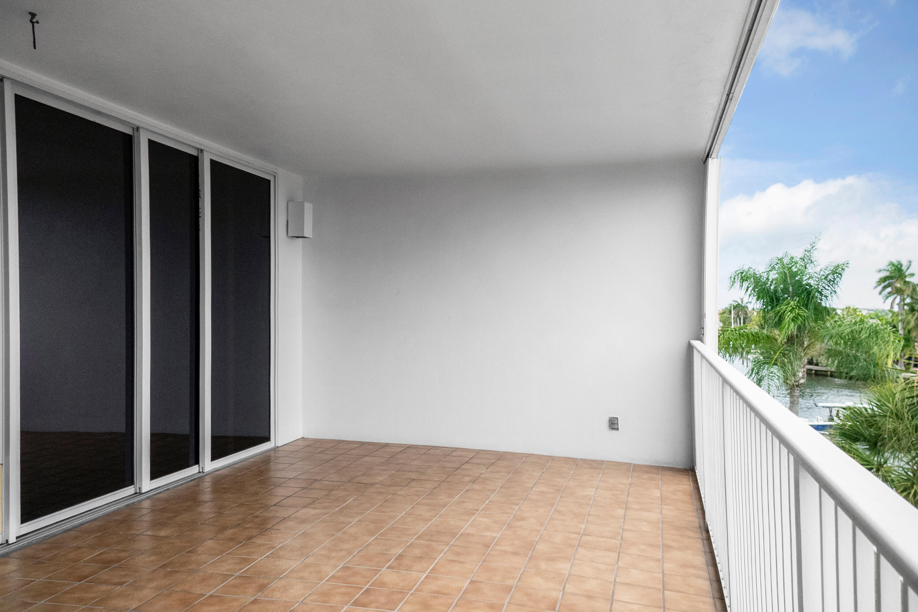3100 NE 47th Court 305