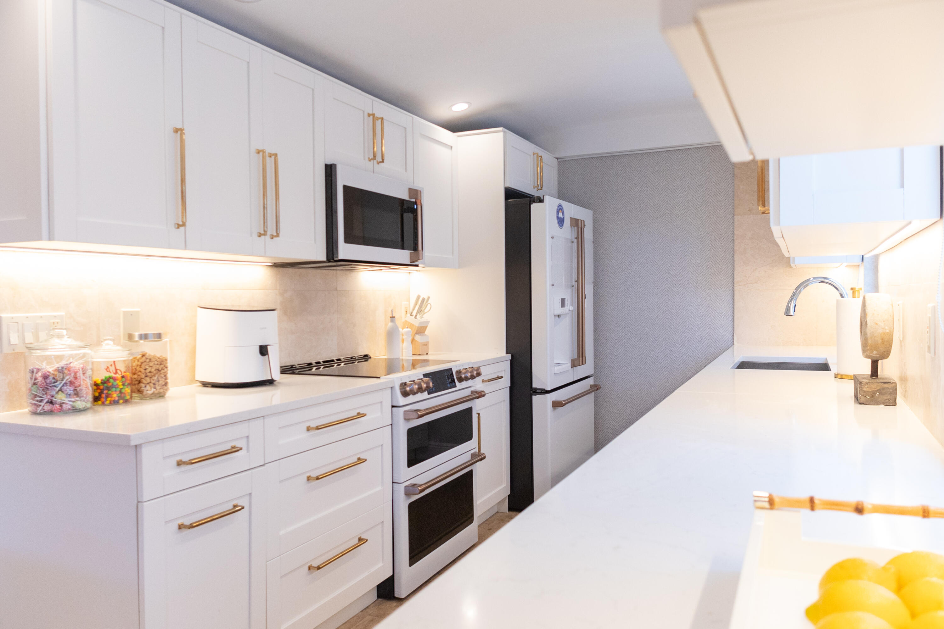 3590 S Ocean Boulevard 101