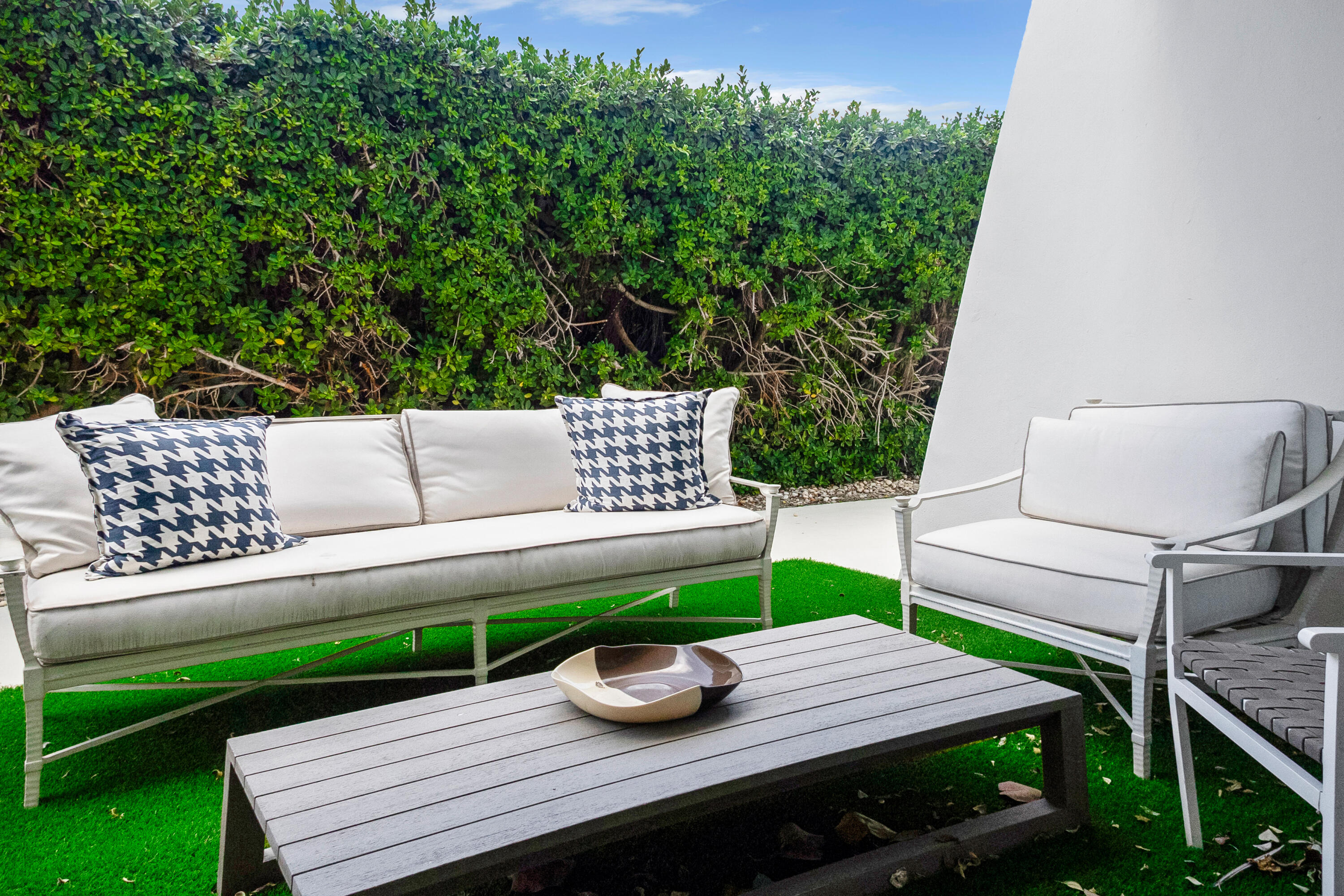 3590 S Ocean Boulevard 101