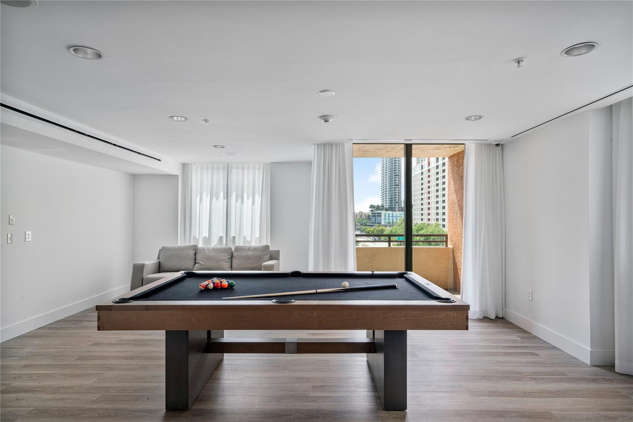 100 N Federal Highway 938