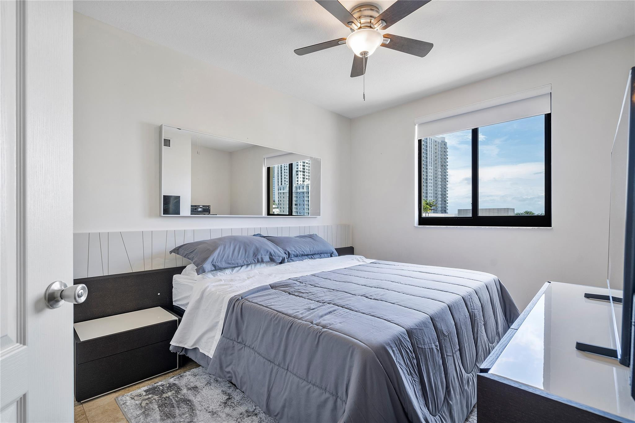 100 N Federal Highway 938