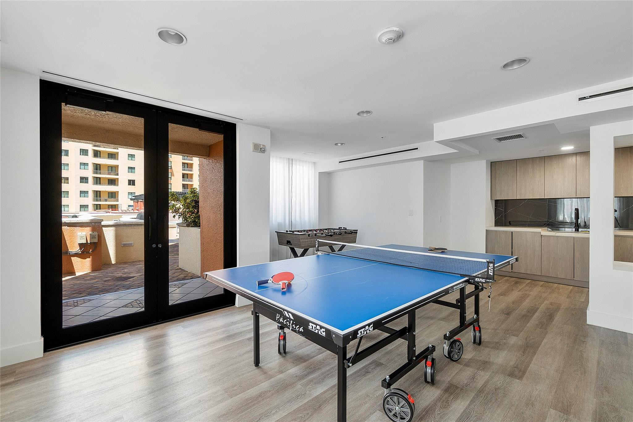 100 N Federal Highway 938