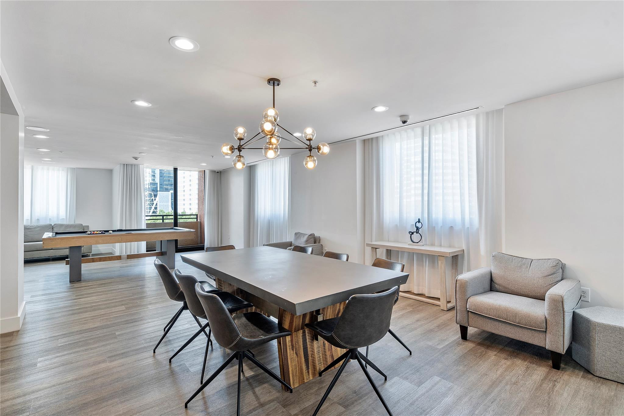 100 N Federal Highway 938