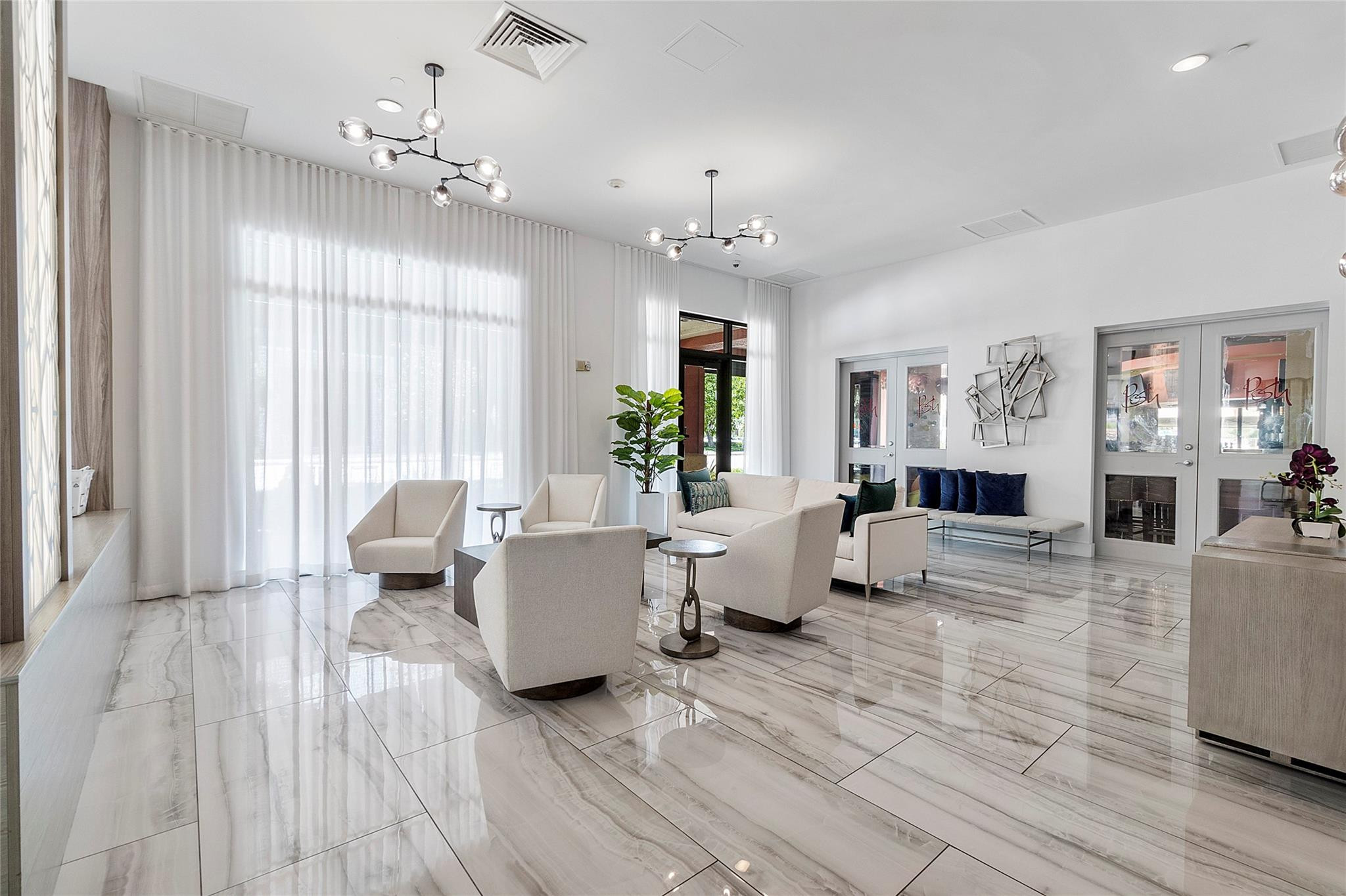 100 N Federal Highway 938