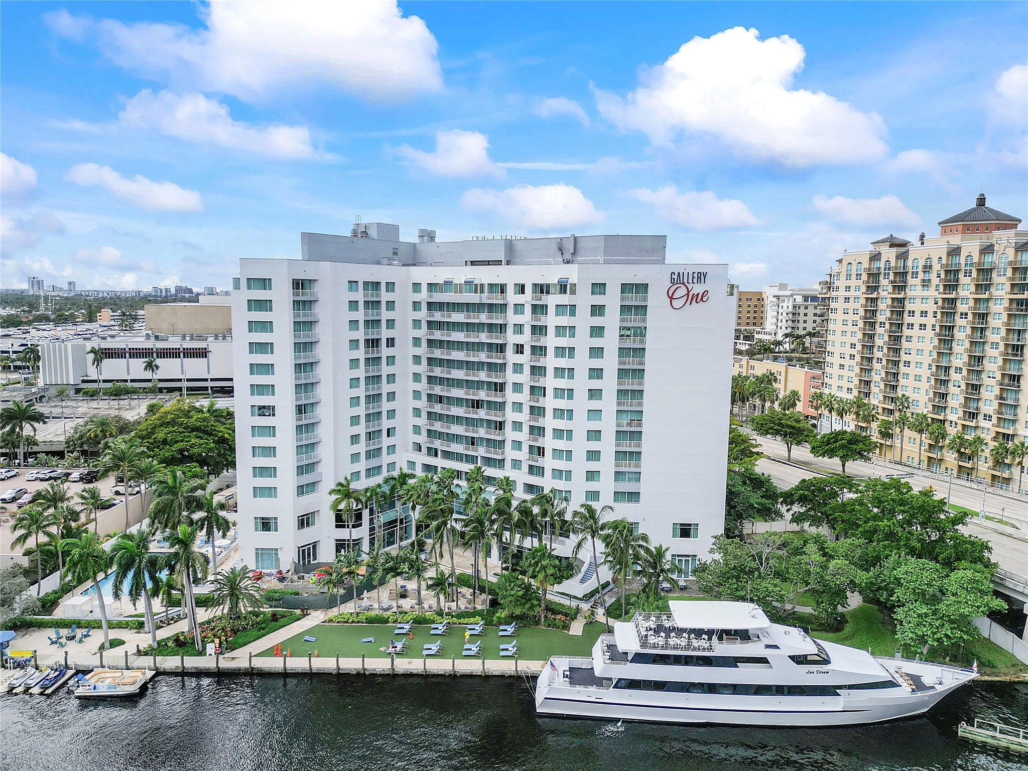 2670 E Sunrise Boulevard 1115