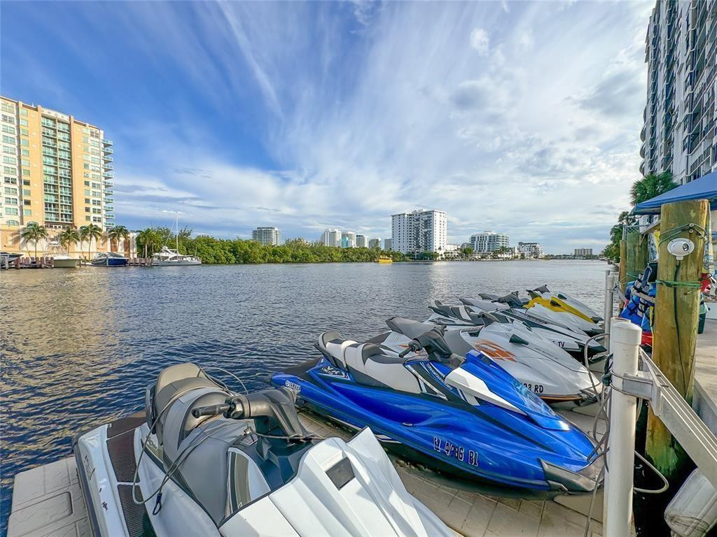 2670 E Sunrise Boulevard 1115