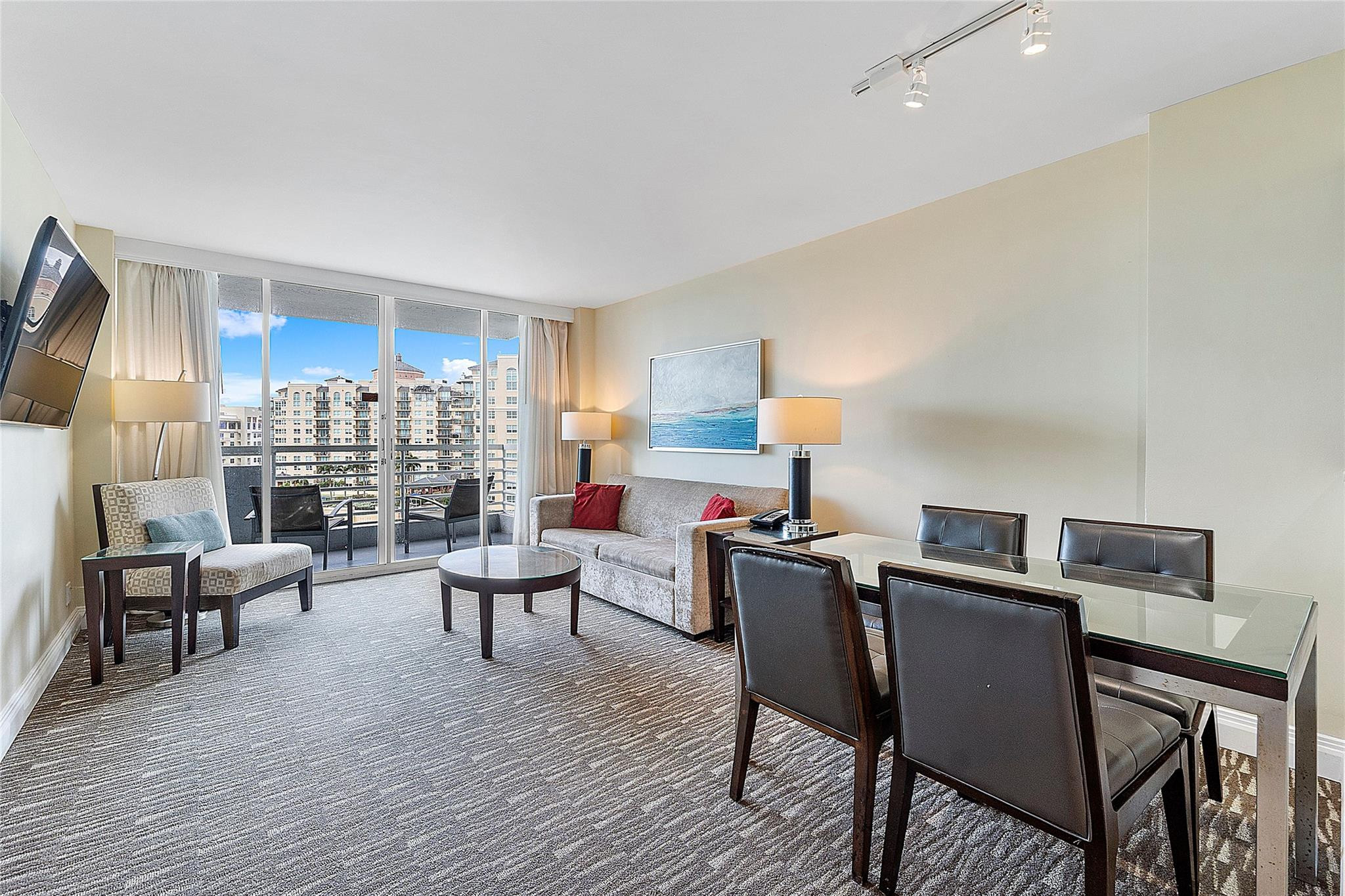 2670 E Sunrise Boulevard 1115