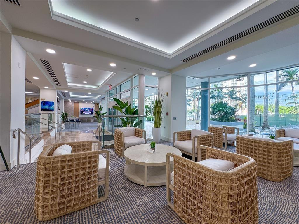 2670 E Sunrise Boulevard 1115