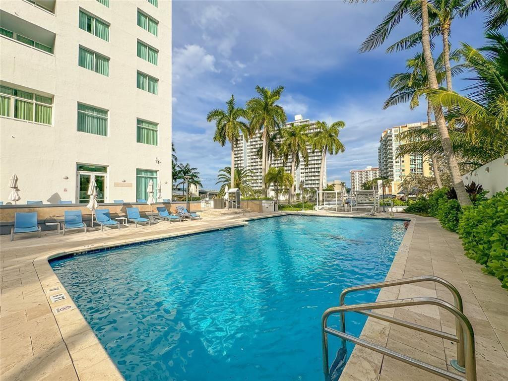 2670 E Sunrise Boulevard 1115