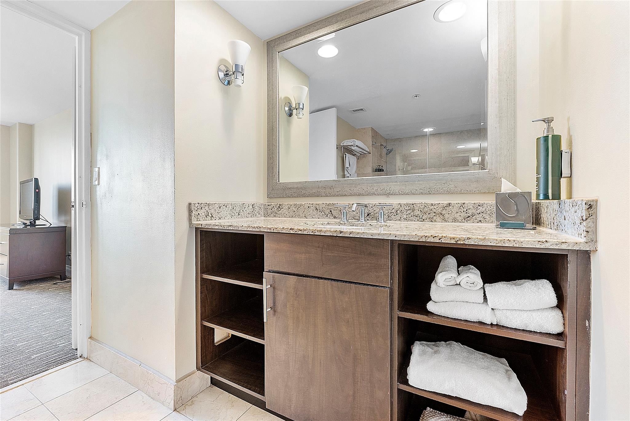 2670 E Sunrise Boulevard 1115