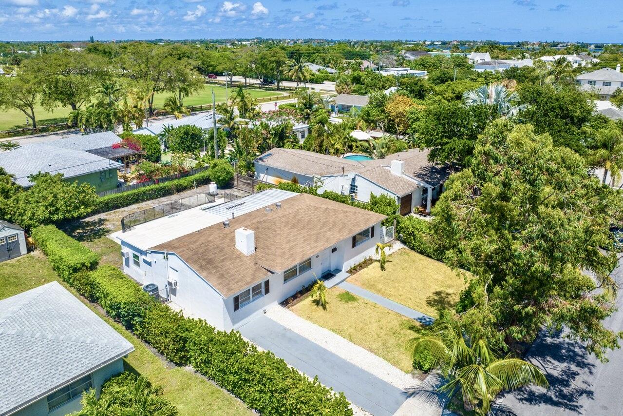 329 Laurie Road