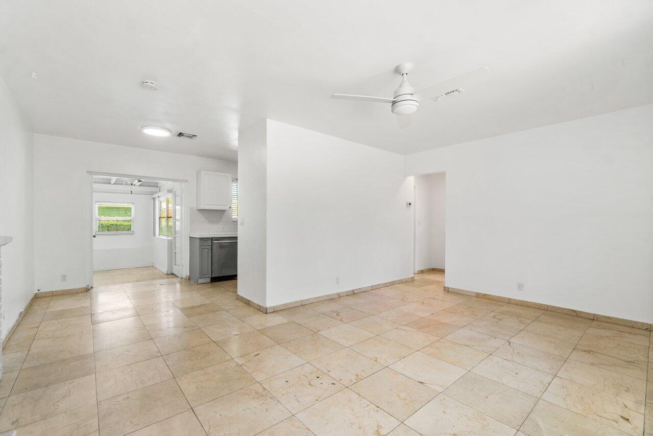 329 Laurie Road