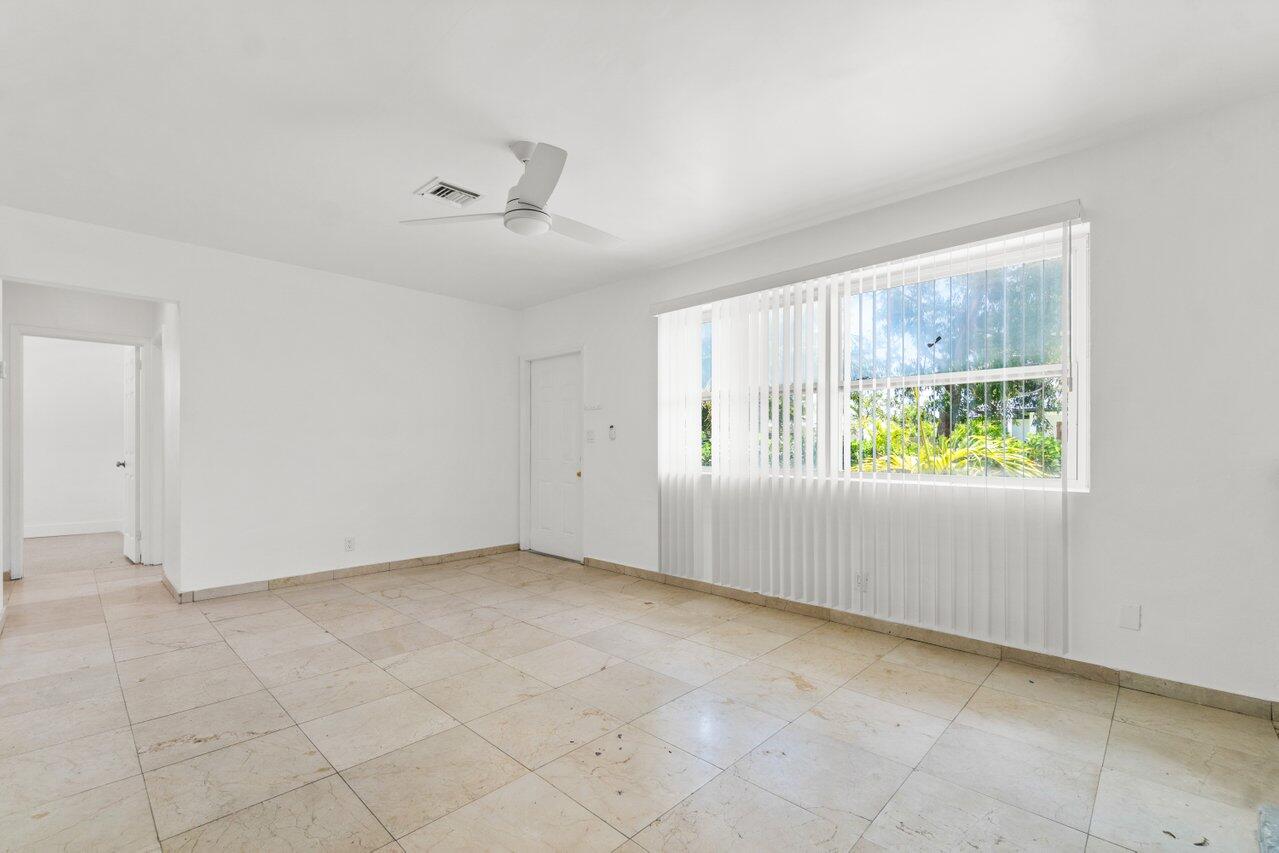 329 Laurie Road