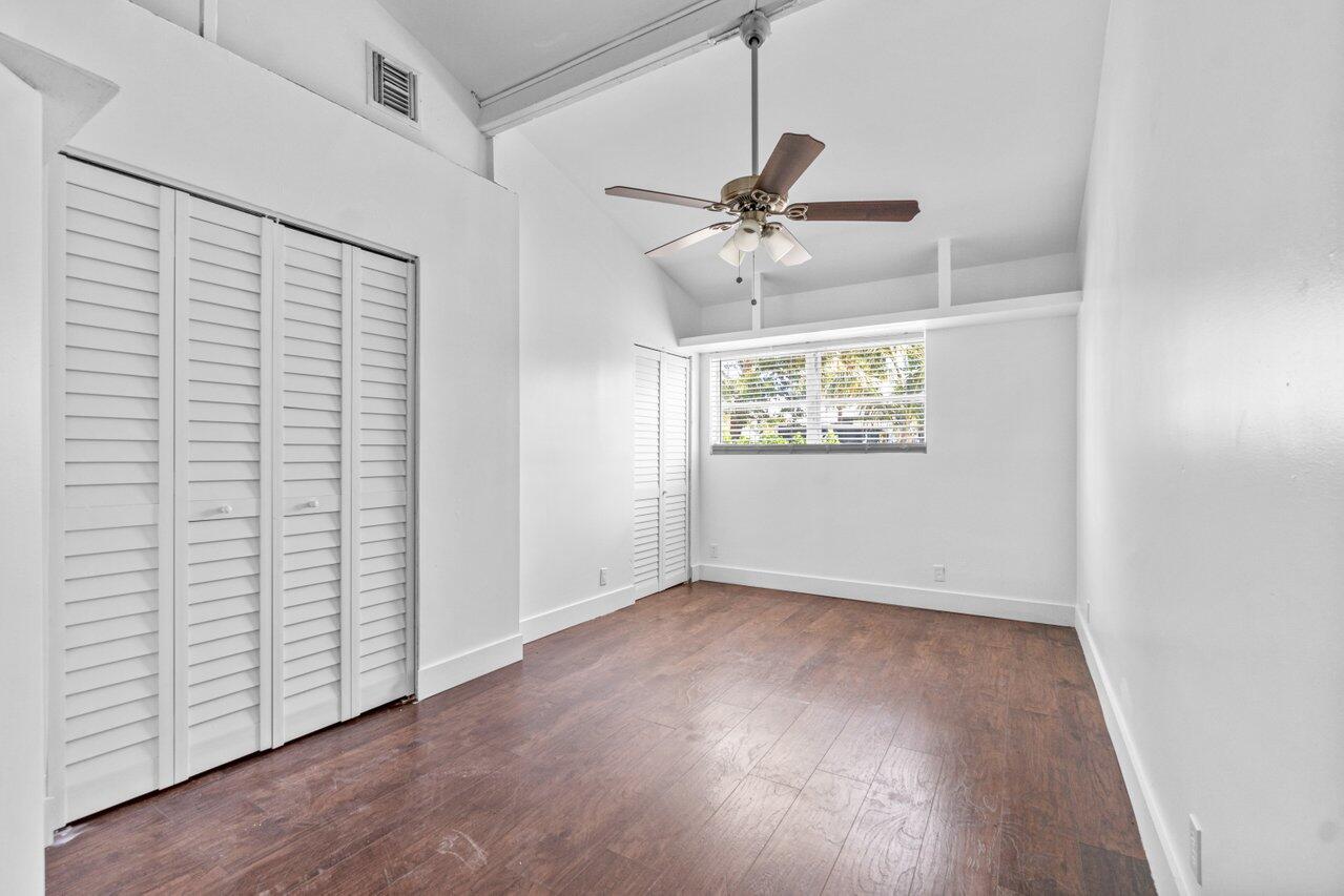 329 Laurie Road