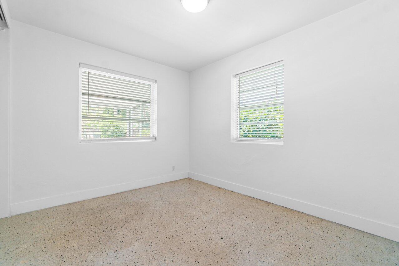 329 Laurie Road