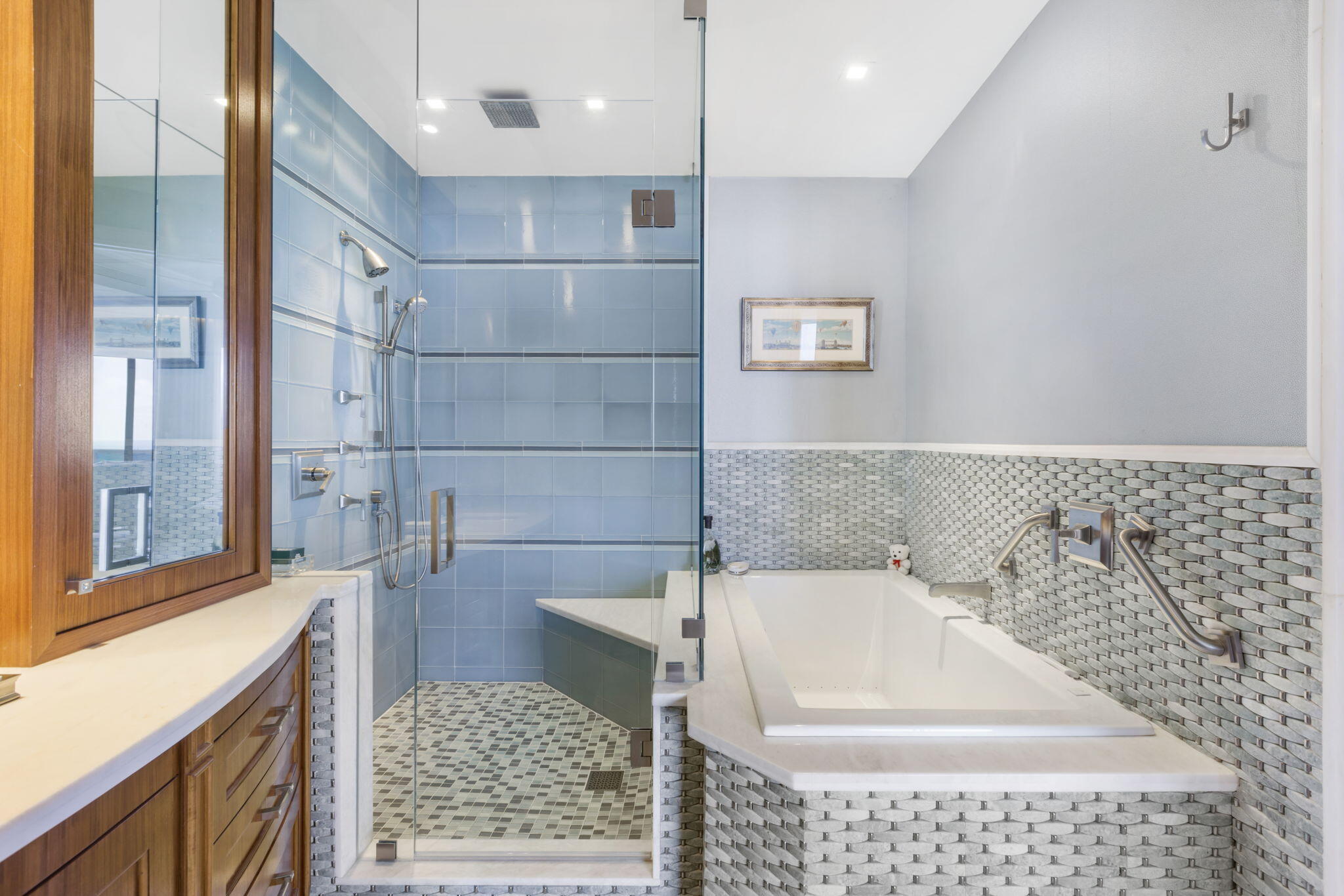 3100 N Ocean Boulevard 2810